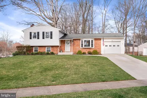 Exterior - 6520 Greenview Ln, Springfield, VA 22152 photo 3 of 11