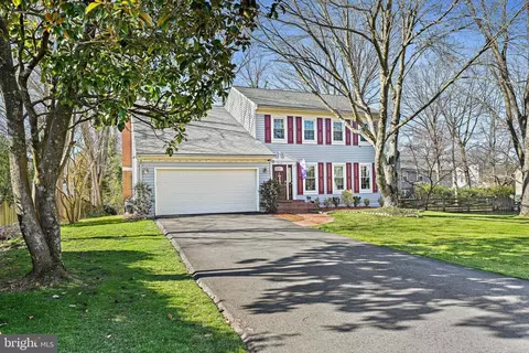 3710 Charles Stewart Dr, Fairfax, VA 22033