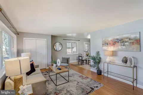 6105 Pike Ct, Alexandria, VA 22310