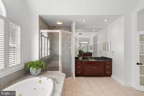 Bath - 1916 Valley Wood Rd, Mclean, VA 22101 photo 10 of 13