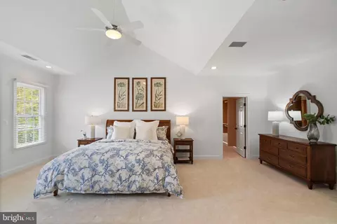 Bedroom - 1916 Valley Wood Rd, Mclean, VA 22101 photo 7 of 12