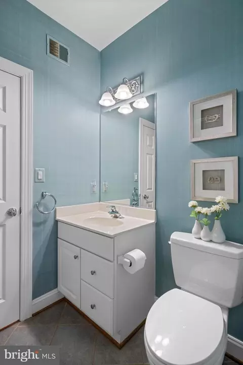 Bath - 1916 Valley Wood Rd, Mclean, VA 22101 photo 1 of 13