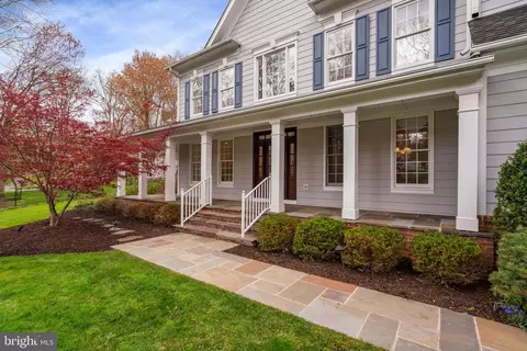 Exterior - 1916 Valley Wood Rd, Mclean, VA 22101 photo 4 of 14