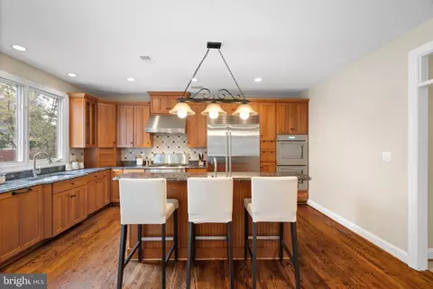 Kitchen - 1916 Valley Wood Rd, Mclean, VA 22101 photo 2 of 8