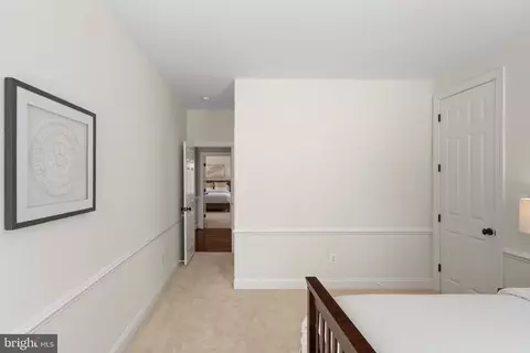 Entry Way - 1916 Valley Wood Rd, Mclean, VA 22101 photo 6 of 7
