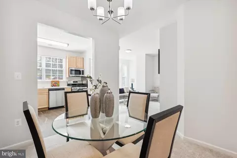 4210 C Mozart Brigade Ln #C, Fairfax, VA 22033