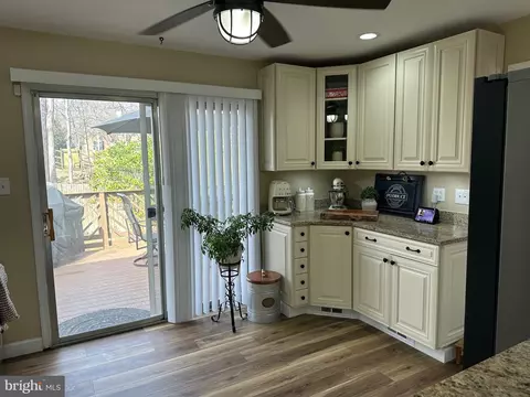 Kitchen - 8914 Spur Rd, Springfield, VA 22153 photo 3 of 3