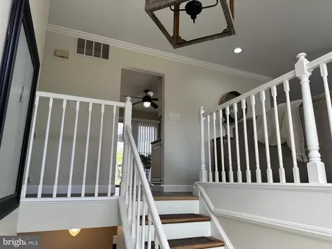 Entry Way - 8914 Spur Rd, Springfield, VA 22153 photo 2 of 3