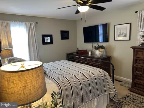 Bedroom - 8914 Spur Rd, Springfield, VA 22153 photo 1 of 7