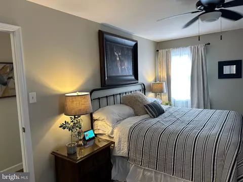 Bedroom - 8914 Spur Rd, Springfield, VA 22153 photo 2 of 7