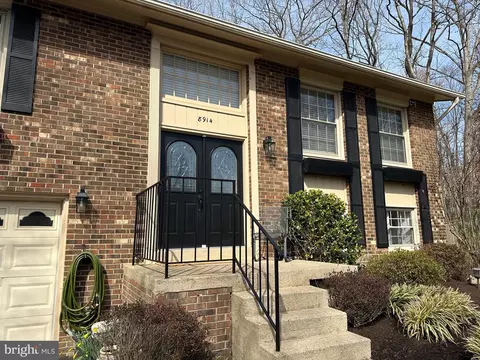 Exterior - 8914 Spur Rd, Springfield, VA 22153 photo 2 of 8