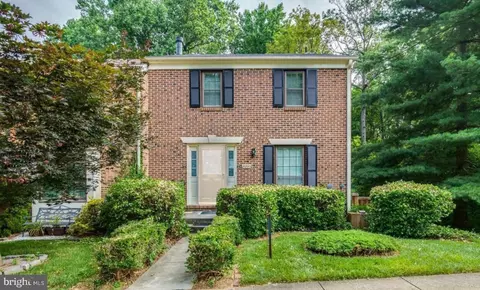 5999 Clerkenwell Ct, Burke, VA 22015