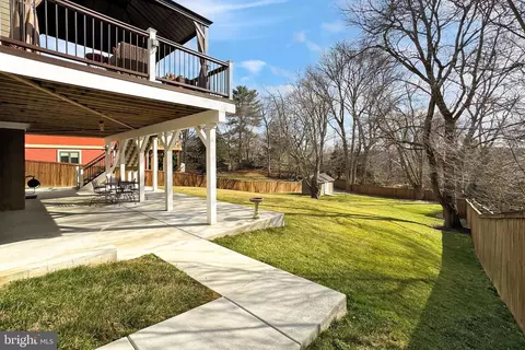 Exterior - 1619 Kirby Rd, Mclean, VA 22101 photo 12 of 14