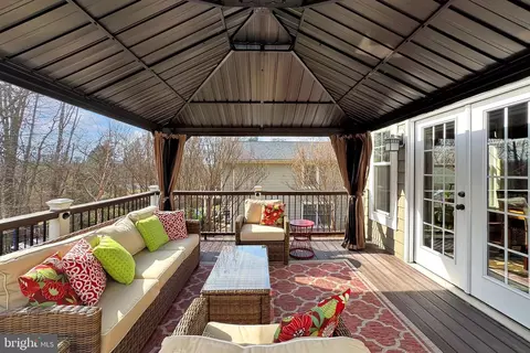 Exterior - 1619 Kirby Rd, Mclean, VA 22101 photo 8 of 14