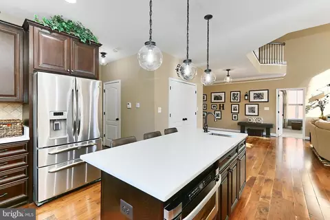 Kitchen - 1619 Kirby Rd, Mclean, VA 22101 photo 7 of 10