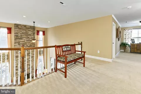 Living - 1619 Kirby Rd, Mclean, VA 22101 photo 6 of 9
