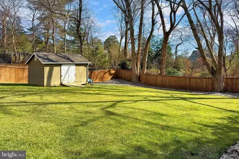 Exterior - 1619 Kirby Rd, Mclean, VA 22101 photo 13 of 14