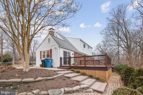 Exterior - 8451 Thames St, Springfield, VA 22151 photo 7 of 8