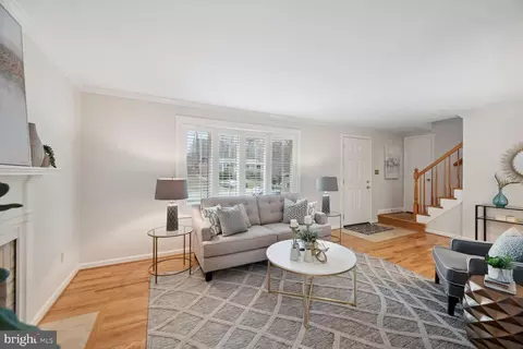 Living - 8451 Thames St, Springfield, VA 22151 photo 3 of 5