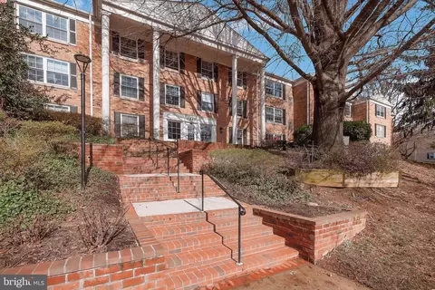 7640 Tremayne Pl #101, Mclean, VA 22102