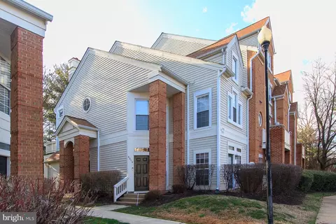 6818 Brindle Heath Way #260, Alexandria, VA 22315