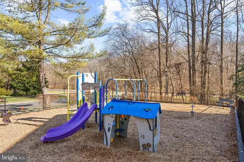 View/Area - 6624 Green Ash Ct, Springfield, VA 22152 photo 1 of 1