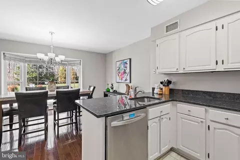 Kitchen - 6624 Green Ash Ct, Springfield, VA 22152 photo 3 of 4