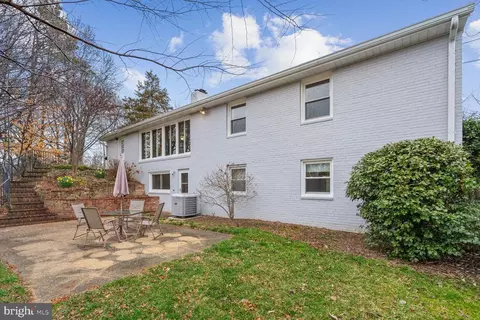 Exterior - 6404 Bardu Ct, Springfield, VA 22152 photo 6 of 6