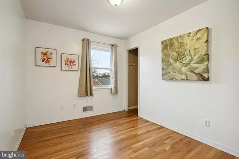 Bedroom - 6404 Bardu Ct, Springfield, VA 22152 photo 3 of 3