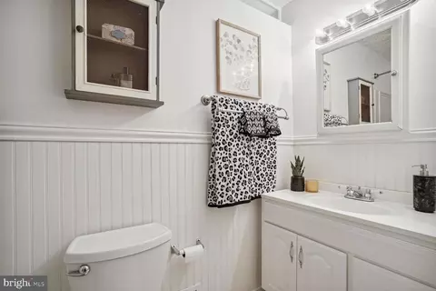 Bath - 6404 Bardu Ct, Springfield, VA 22152 photo 2 of 4
