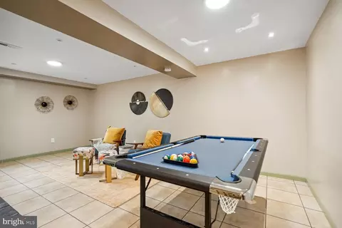Living - 6404 Bardu Ct, Springfield, VA 22152 photo 6 of 7