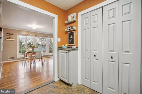 Kitchen - 6404 Bardu Ct, Springfield, VA 22152 photo 3 of 4