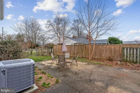 Exterior - 6404 Bardu Ct, Springfield, VA 22152 photo 5 of 6