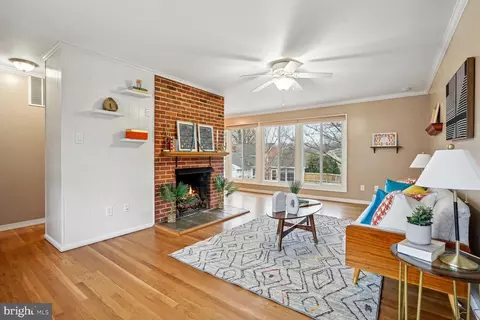 Living - 6404 Bardu Ct, Springfield, VA 22152 photo 3 of 7