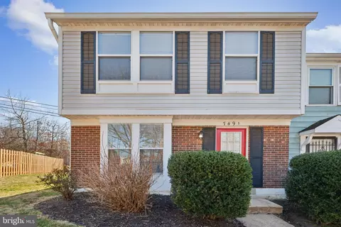 7491 Lone Star Rd, Lorton, VA 22079