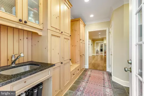 Kitchen - 347 Springvale Rd, Great Falls, VA 22066 photo 6 of 6