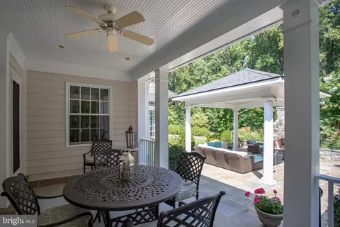 Exterior - 347 Springvale Rd, Great Falls, VA 22066 photo 13 of 20