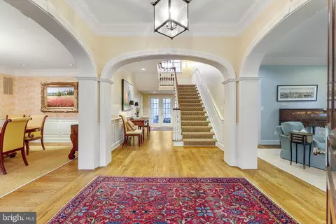 Entry Way - 347 Springvale Rd, Great Falls, VA 22066 photo 2 of 4