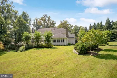 Exterior - 347 Springvale Rd, Great Falls, VA 22066 photo 15 of 20