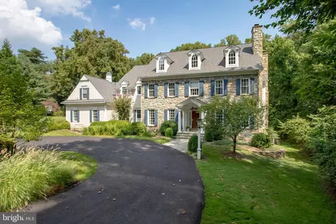 Exterior - 347 Springvale Rd, Great Falls, VA 22066 photo 2 of 20