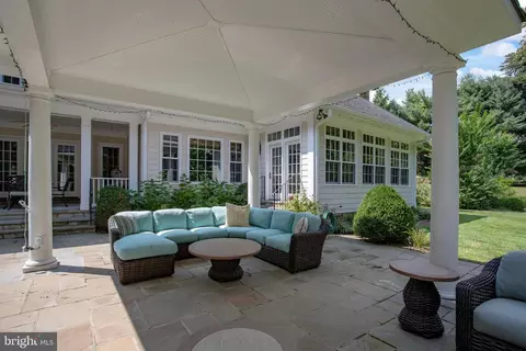Exterior - 347 Springvale Rd, Great Falls, VA 22066 photo 11 of 20