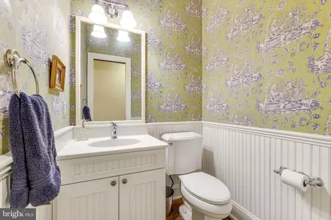 Bath - 347 Springvale Rd, Great Falls, VA 22066 photo 3 of 9