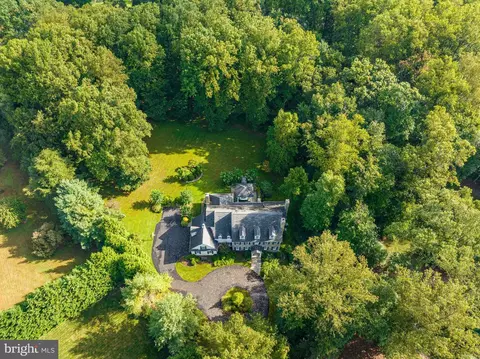 View/Area - 347 Springvale Rd, Great Falls, VA 22066 photo 1 of 2