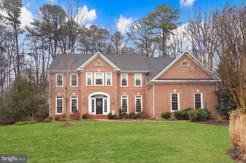 9902 Yachthaven Dr, Burke, VA 22015