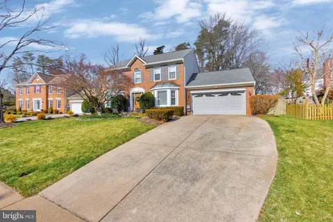 8520 Silverview Dr, Lorton, VA 22079