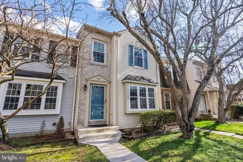 5819 Waterdale Ct, Centreville, VA 20121