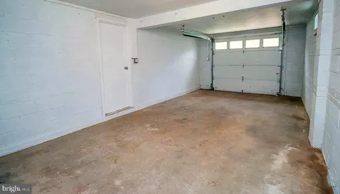 Exterior - 7503 Murillo St, Springfield, VA 22151 photo 4 of 5