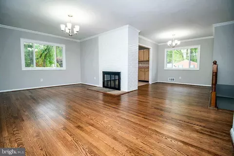 Living - 7503 Murillo St, Springfield, VA 22151 photo 3 of 3
