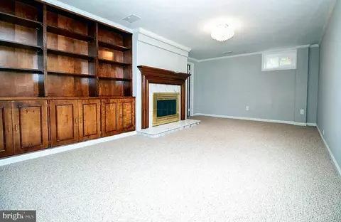 Living - 7503 Murillo St, Springfield, VA 22151 photo 1 of 3
