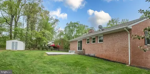 Exterior - 7503 Murillo St, Springfield, VA 22151 photo 3 of 5